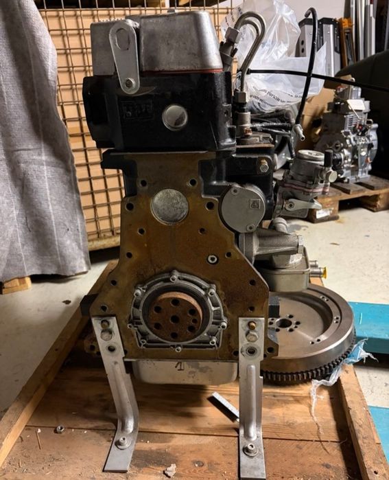 Dezmembrez Motor Nou  Lombardini LDW 2204
