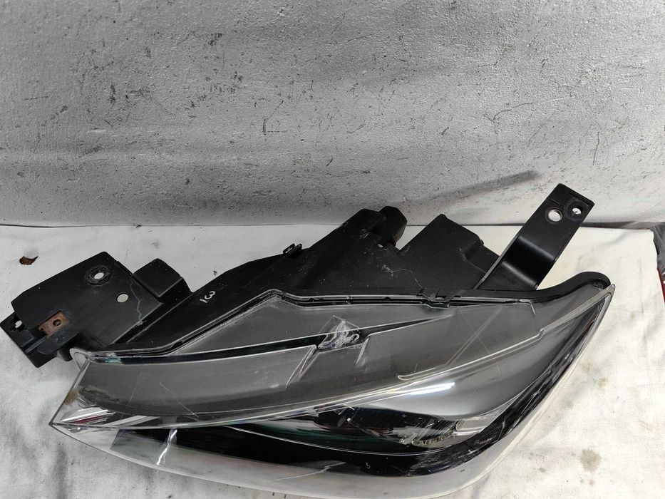 Оригинален фар Мазда  Mazda CX-3 Full Led