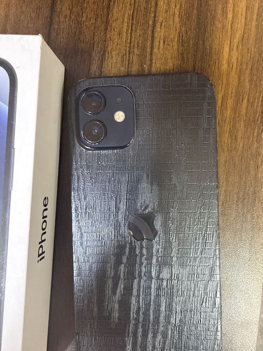 iPhone 12 б/у, черный, память 125