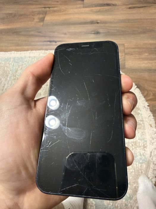 Айфон 12 мини.