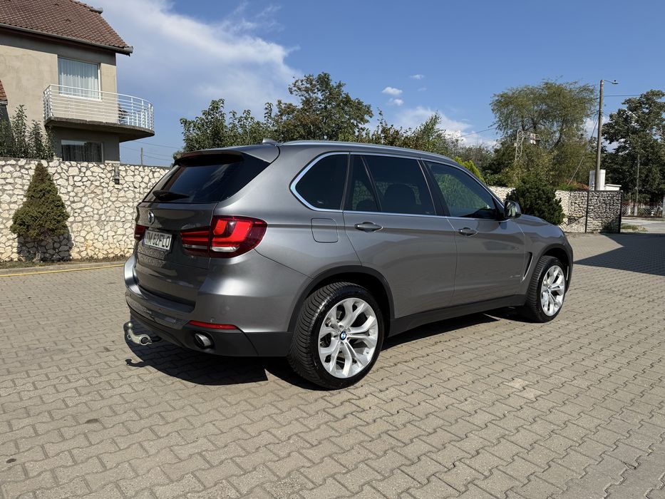 Bmw x5 motor 3000 an 2015 stare impecabila 4x4