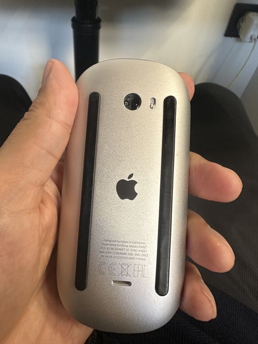 Продам apple magic mouse 2