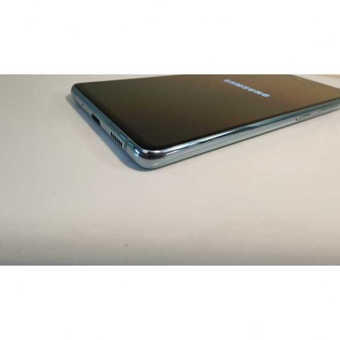 Samsung Galaxy S20 FE 128GB, 6GB RAM, 120hz, Android 13 - перфектен