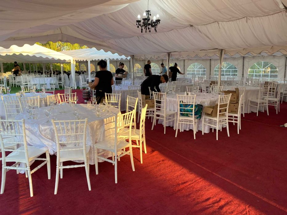 Închiriere corturi pentru evenimente – Complet utilate