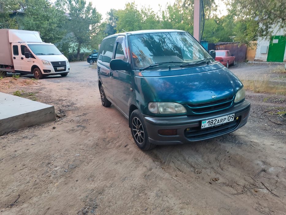 Продам Nissan Serena