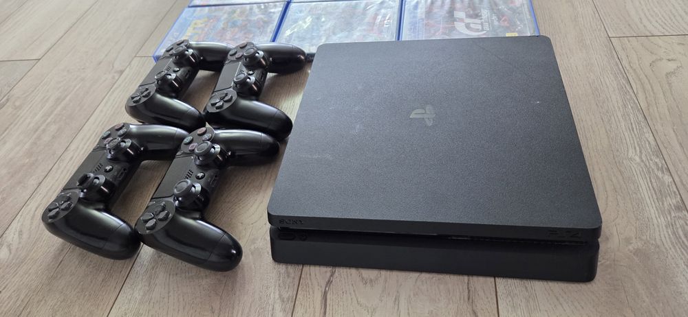PlayStation 4 Slim