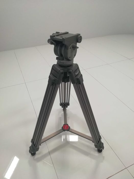Штатив профессиональный