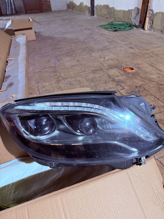 Продавам фарове, стопове и други за Mercedes S class 2015 w222