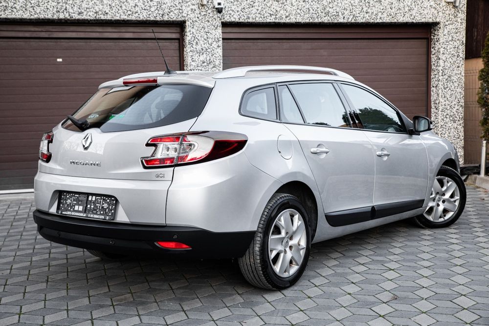 Renault Megane~Navigație~Senzori parcare~Euro 5