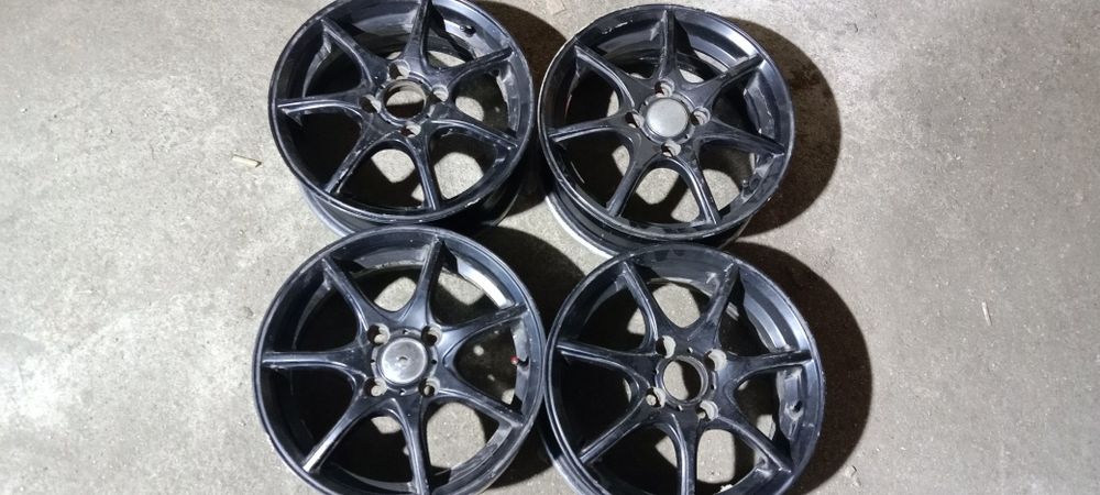 Продам диски на 14 разболтовка 4х100