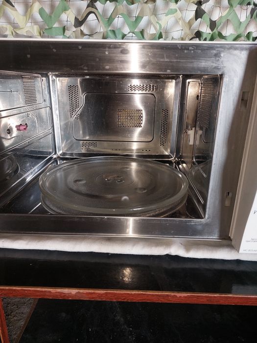 Продам духовой шкаф.