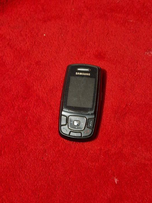 Telefon Samsung slide fara accesorii și fara capacul de la baterie