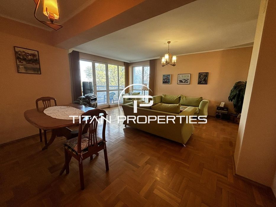 Дава се под наем Тристаен апартамент в Бургас, Лазур - 120 кв.м за 612 € - Снимка #1