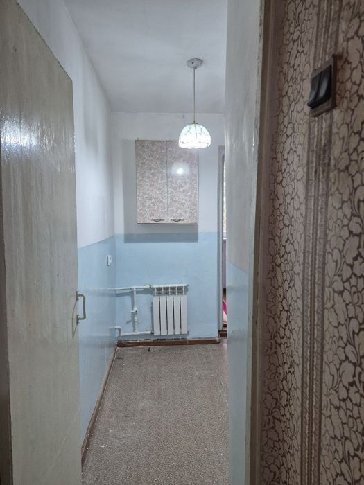 Сдается 1 ком кв в Чирчике 1 мкн 2 этаж балкон 2,6 дом кирпичный