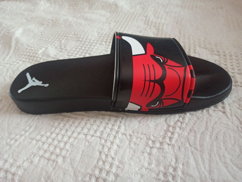 Мужской тапочка CHICAGO BULLS