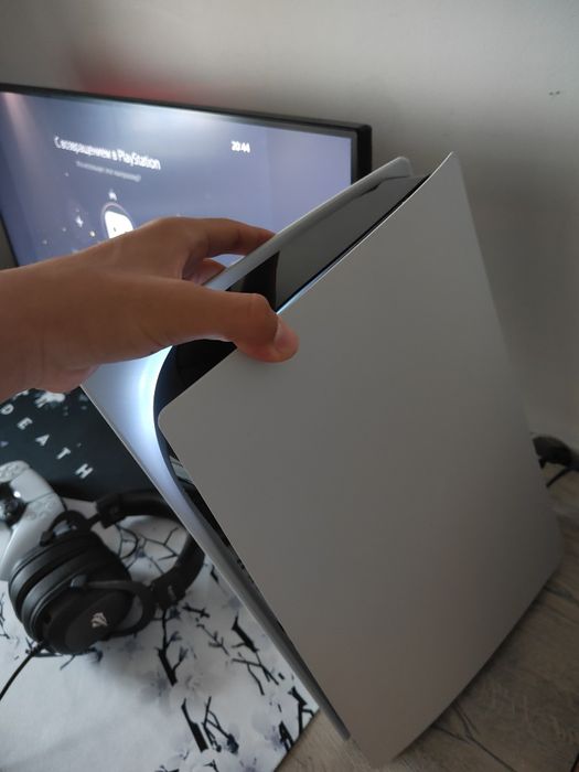 PlayStation 5 + аккаунт с подпиской