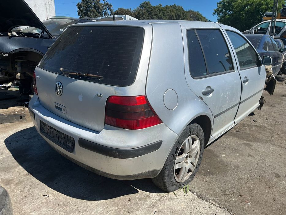 Dezmembrez Volkswagen Golf - 4 (1997 - 2006), 1.6 benzina AZD, manual, AZD, ERT