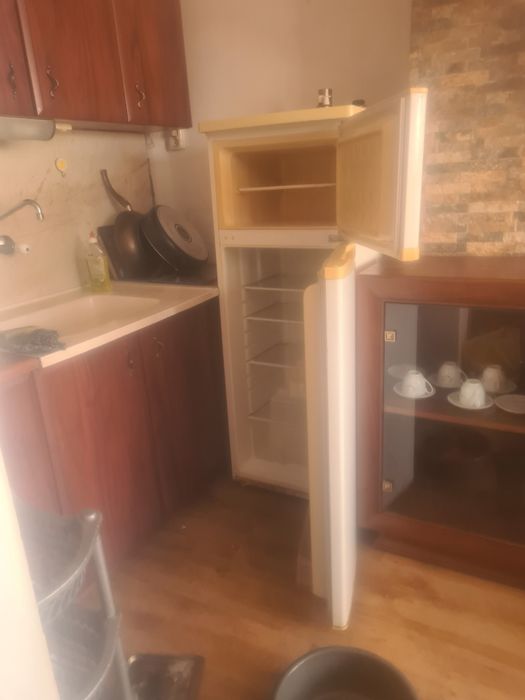 Хладилник с камера Канди