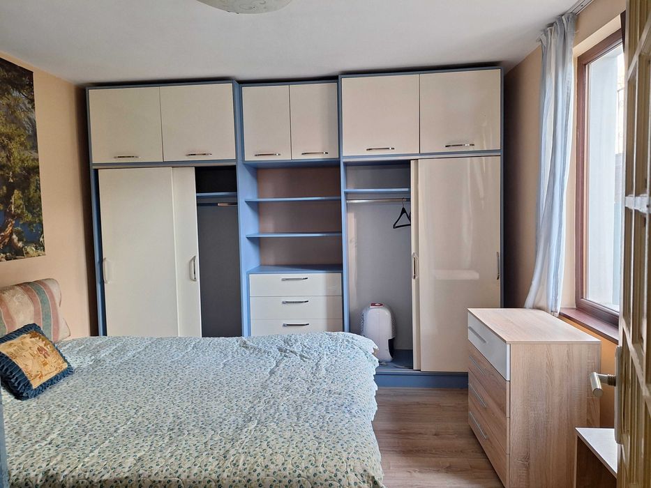 Самостоятелен етаж от къща