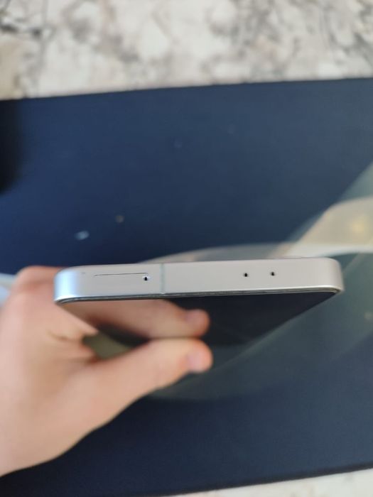 Galaxy S24 FE голубой