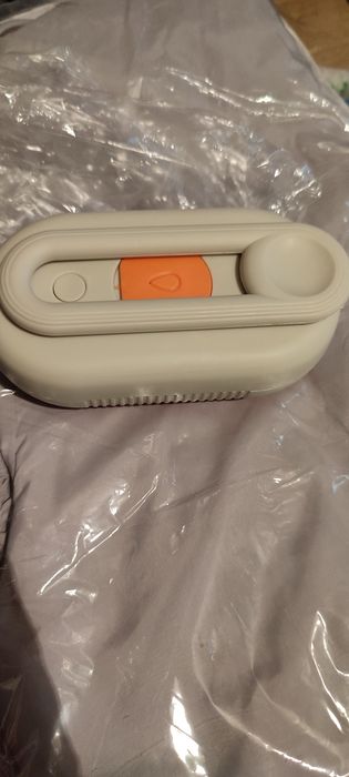 Чесалка для кошек. Щëтка с холодным паром.