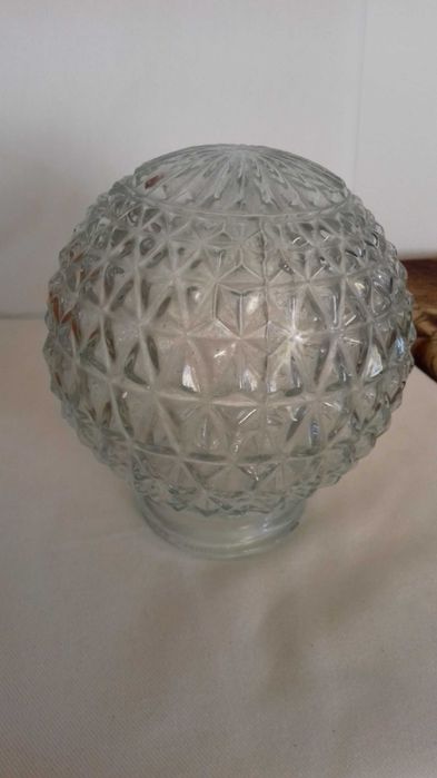 corp de iluminat  pentru  pivnita, baie