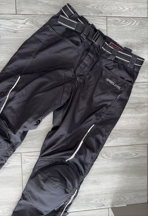 Pantaloni moto măsură L subțiri