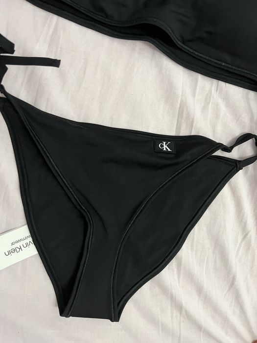 Нови оригинални бански на Calvin Klein