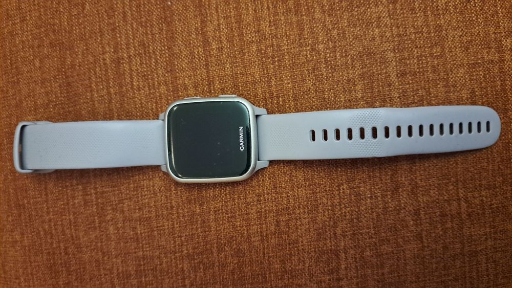 Garmin Venu SQ, лилав