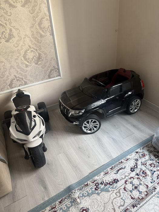 Машина и мотоцикл  продам.