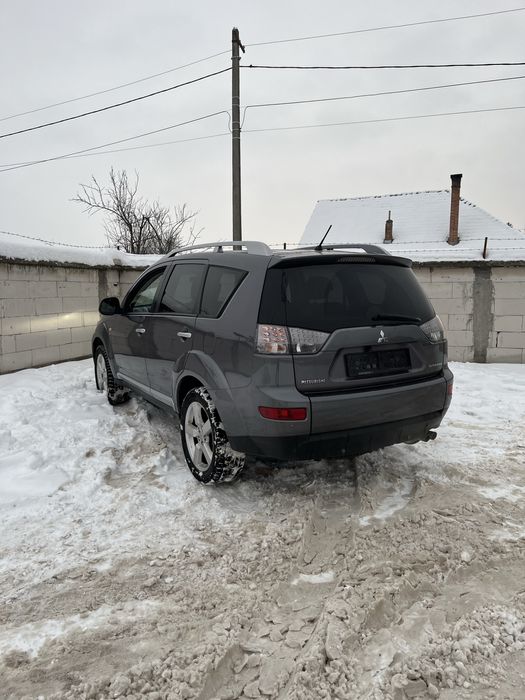Vând Mitsubishi Outlander 2.0 d 4x4