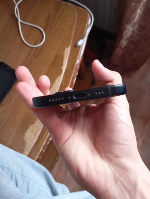 Айфон 15 аккумулятор 93