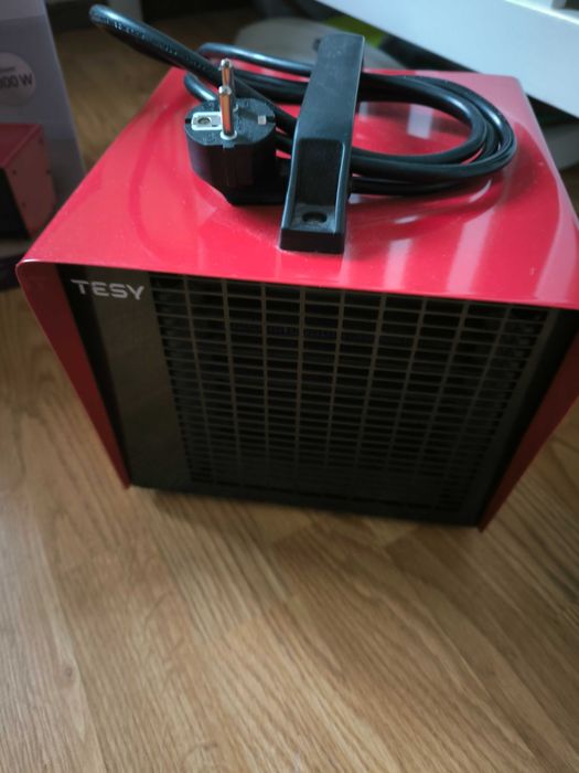Продавам печка Tesy