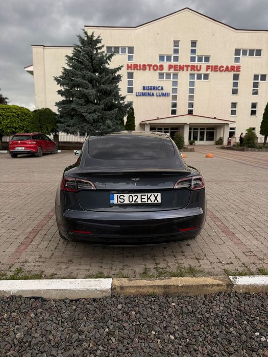Tesla model 3 STD Plus