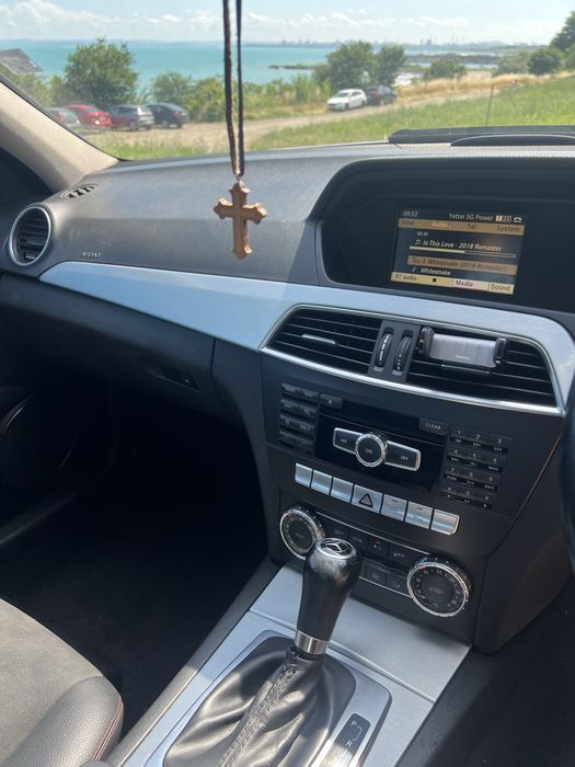 Mercedes Benz C180 automatic 2012