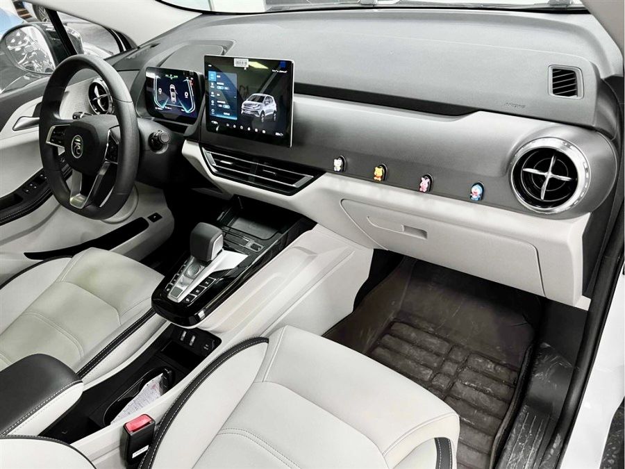 BYD Yuan pro Flagship Электромобиль