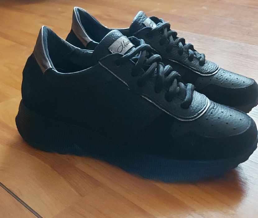 Обувки MUVID от естествена кожа