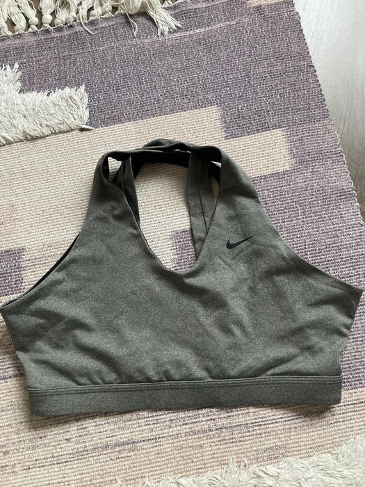 Nike спортно бюстие