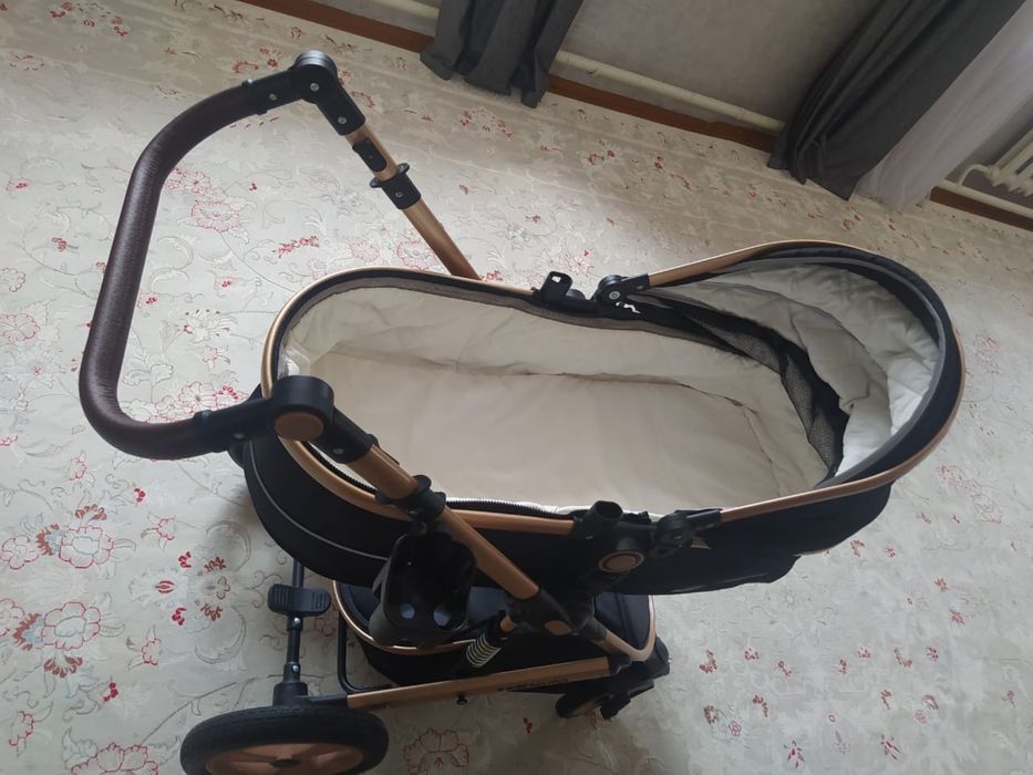 Коляска детская черная