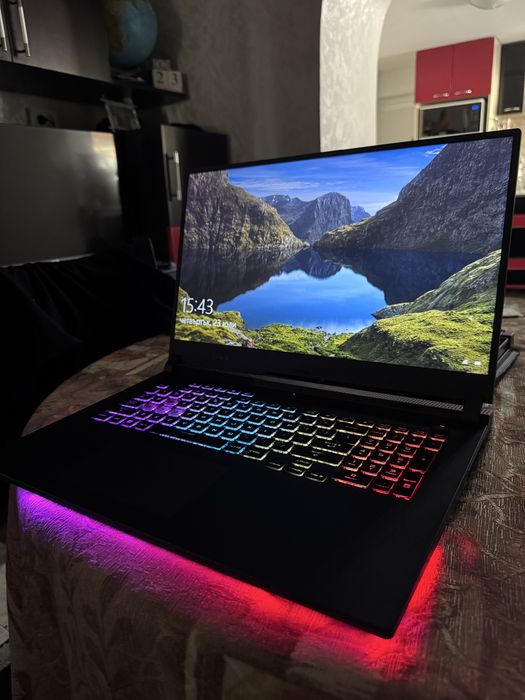 Asus ROG strix g713 + подарък охлаждаща подложка