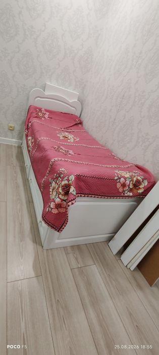 Продам кровать белая