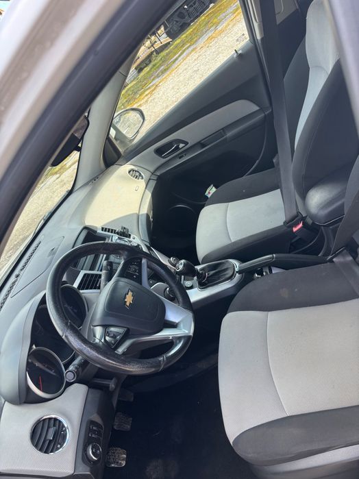Chevrolet Cruze 1.8 на части