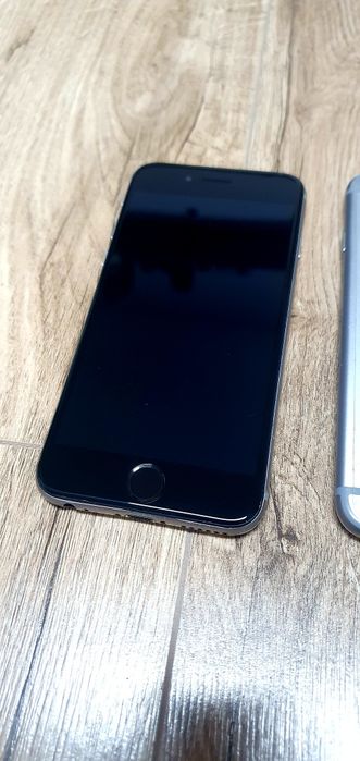 2 iphone 6 Ecran nou, baterie nouă  (Citește descriere) totul este 150