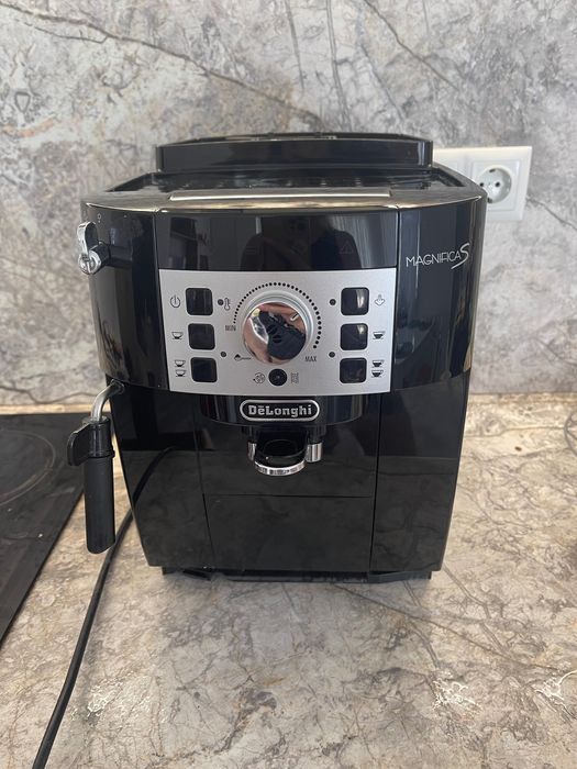 Кафемашина Delonghi ECAM22.112B