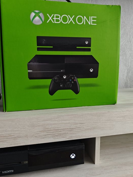 Продавам xbox one и игри за xbox