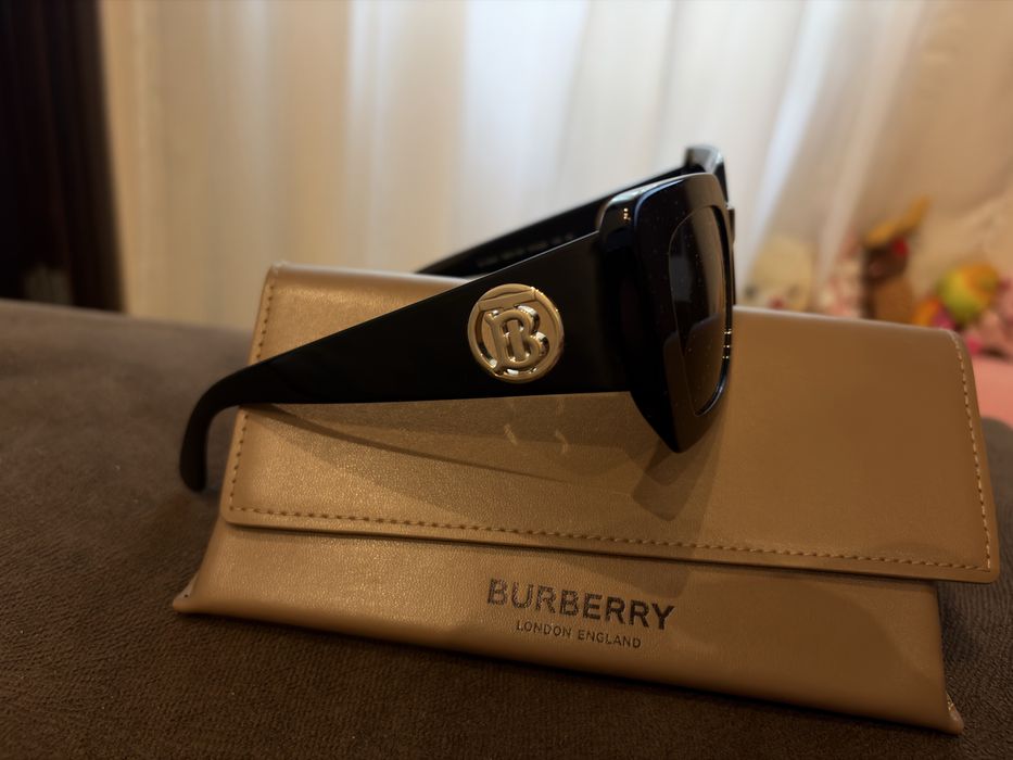 Burberry оригинални