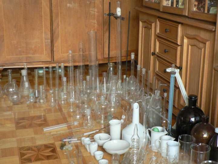 Кимё ва лаборатория идишлар Хим посуда
