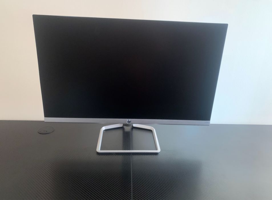Монитор  HP 24fw ( без забележки )