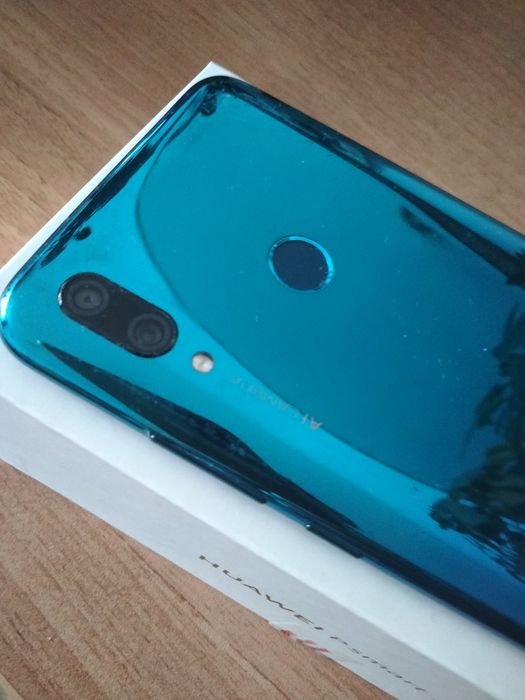 HUAWEI   2019. 32гб