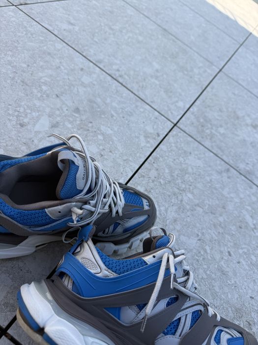 Balenciaga track